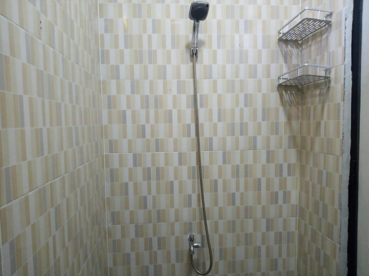 647 Wisma tamu 2*